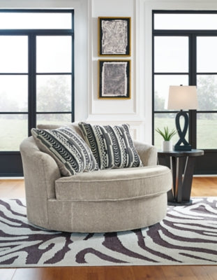Calnita Oversized Swivel Accent Chair - Furniture 4 Less (Jacksonville, NC)