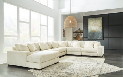 Lindyn Sectional with Chaise - Furniture 4 Less (Jacksonville, NC)
