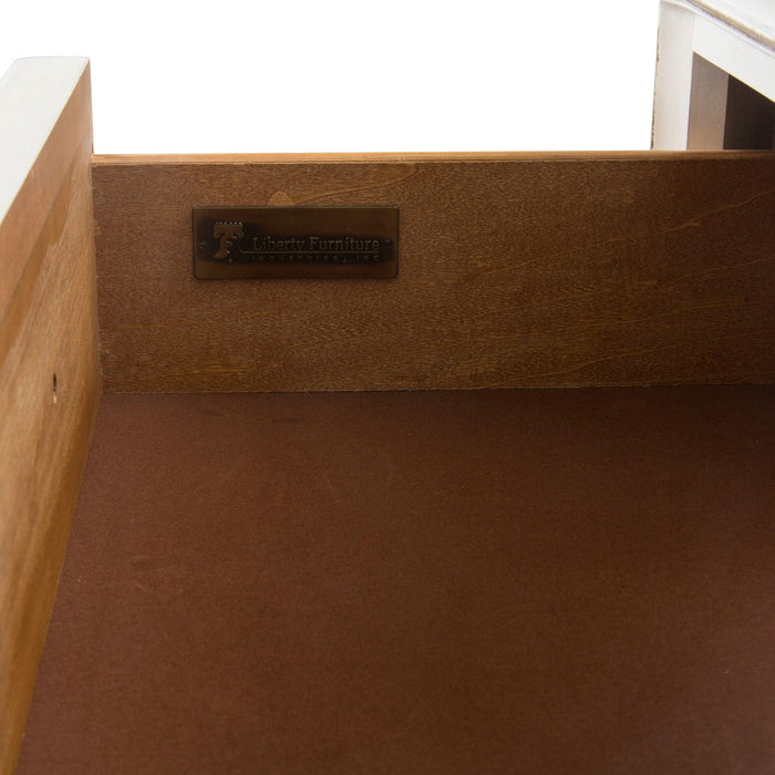 Magnolia Manor 5 Drawer Chest - Furniture 4 Less (Jacksonville, NC)