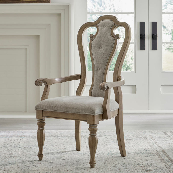 Liberty Furniture Magnolia Manor Splat Back Upholstered Arm Chair (RTA) (Set of 2) in Weathered Bisque - Furniture 4 Less (Jacksonville, NC)