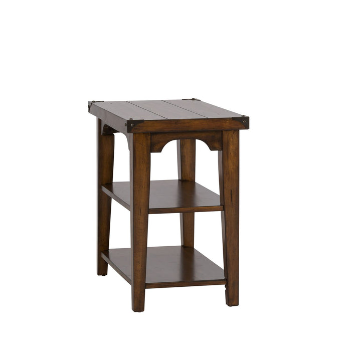 Aspen Skies Chair Side Table in Russet Brown - Furniture 4 Less (Jacksonville, NC)