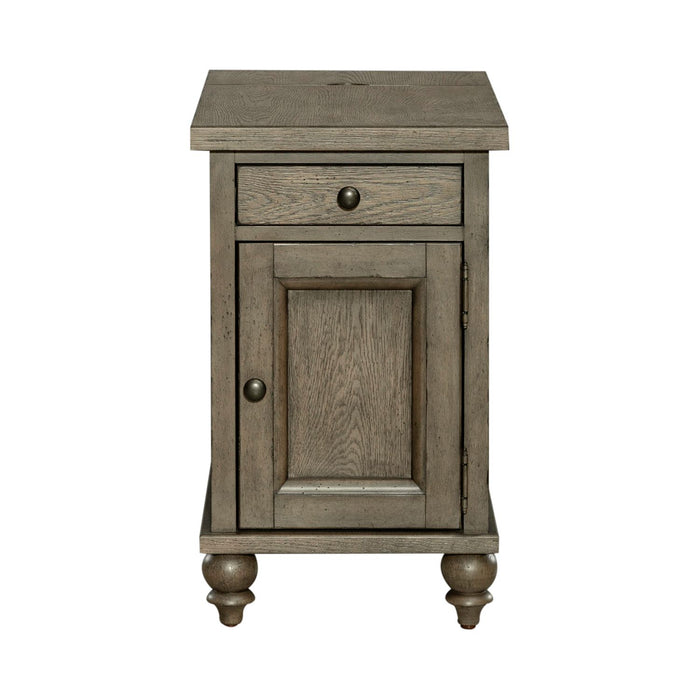 Americana Farmhouse Chair Side Table in Dusty Taupe - Furniture 4 Less (Jacksonville, NC)