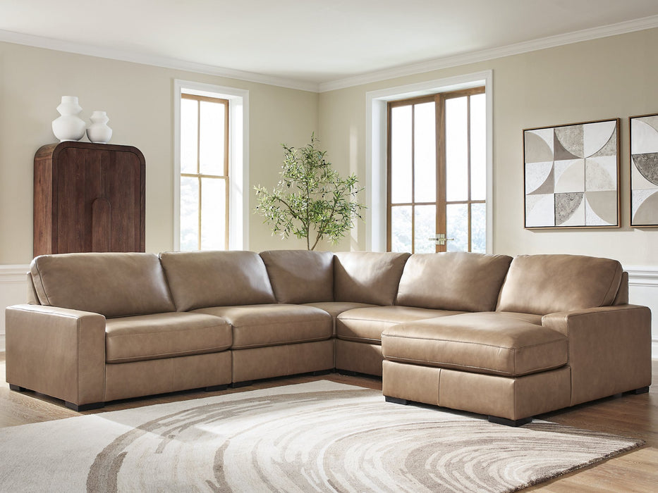 Veronella Sectional with Chaise - Furniture 4 Less (Jacksonville, NC)