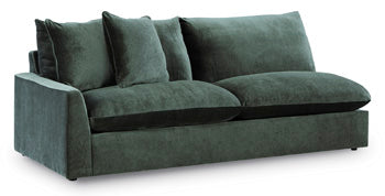 Carriage View Sectional - Furniture 4 Less (Jacksonville, NC)