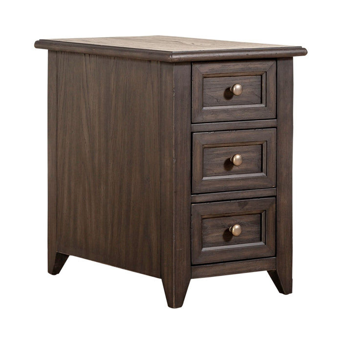 Mill Creek Chair Side Table in Peppercorn - Furniture 4 Less (Jacksonville, NC)