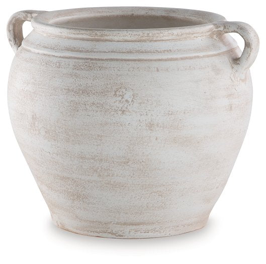 Meadie Vase - Furniture 4 Less (Jacksonville, NC)