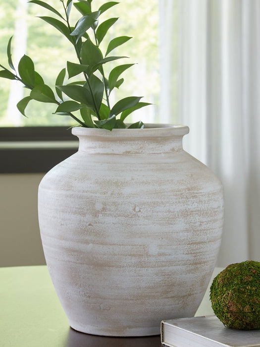 Meadie Vase - Furniture 4 Less (Jacksonville, NC)