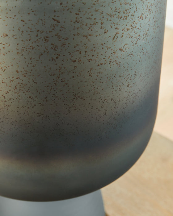 Pennmore Vase - Furniture 4 Less (Jacksonville, NC)