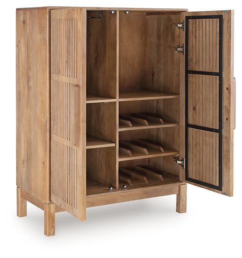 Pellamour Bar Cabinet - Furniture 4 Less (Jacksonville, NC)