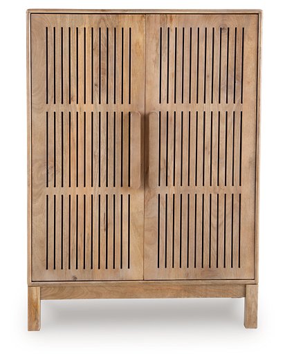 Pellamour Bar Cabinet - Furniture 4 Less (Jacksonville, NC)