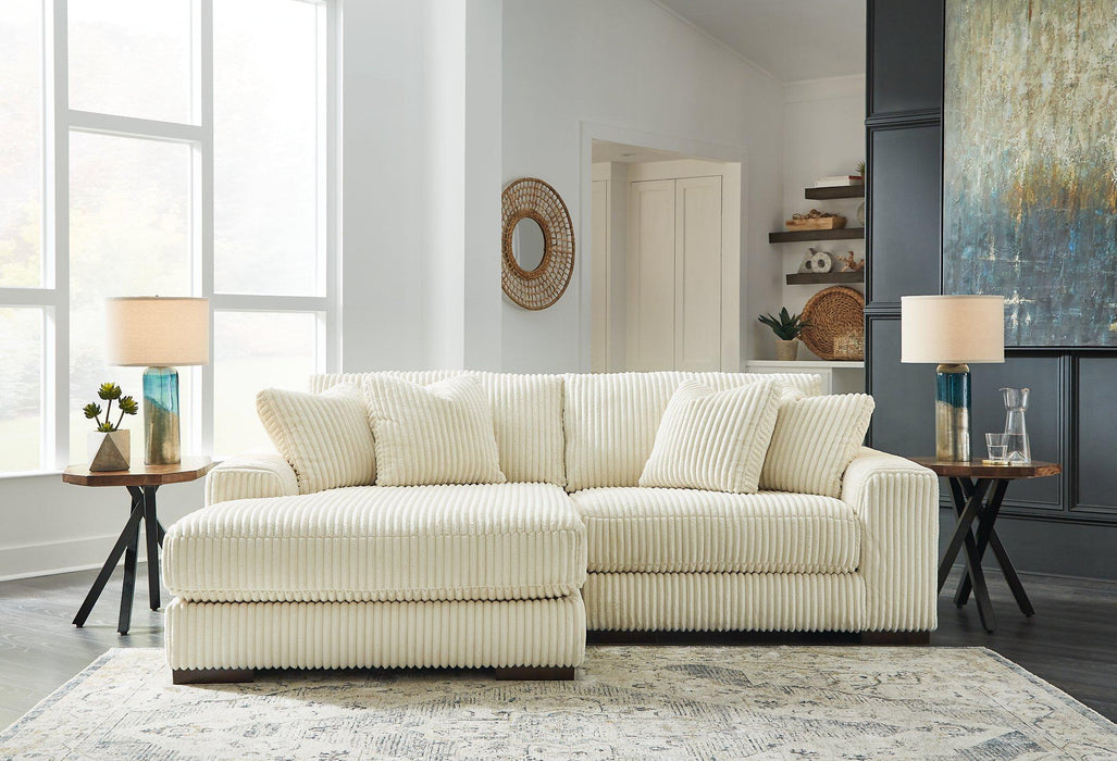 Lindyn Sectional with Chaise - Furniture 4 Less (Jacksonville, NC)