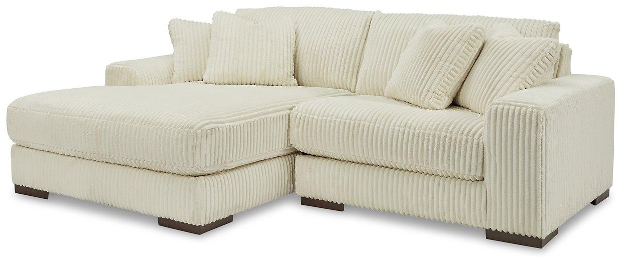 Lindyn Sectional with Chaise - Furniture 4 Less (Jacksonville, NC)