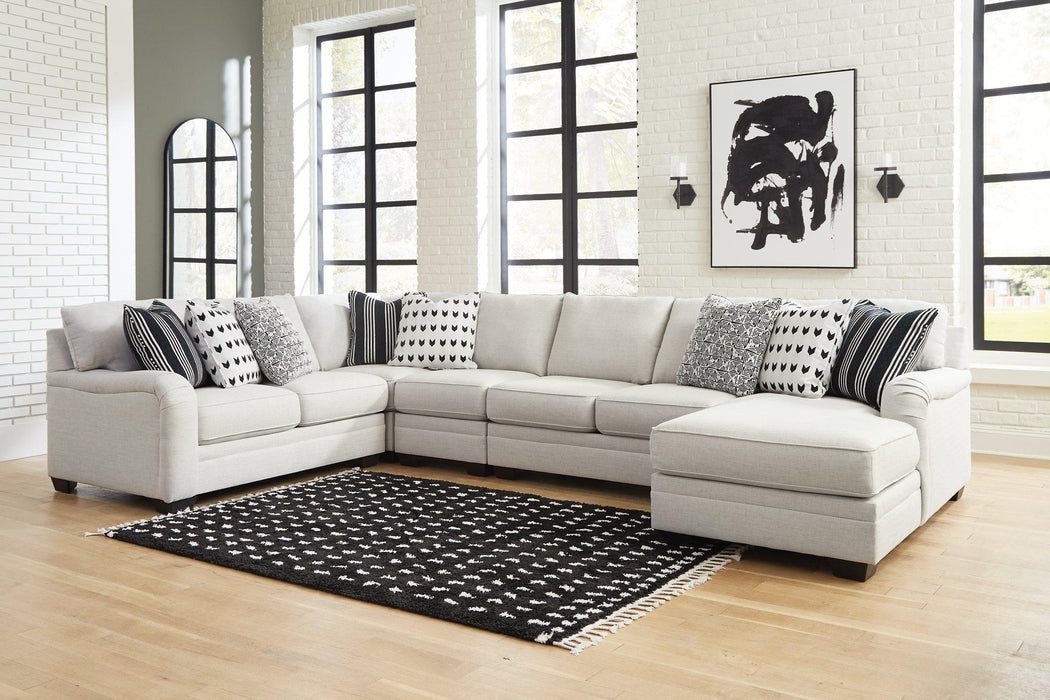 Huntsworth Sectional with Chaise - Furniture 4 Less (Jacksonville, NC)