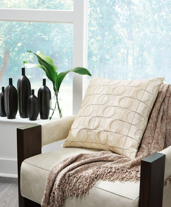 Kydner Pillow (Set of 4) - Furniture 4 Less (Jacksonville, NC)