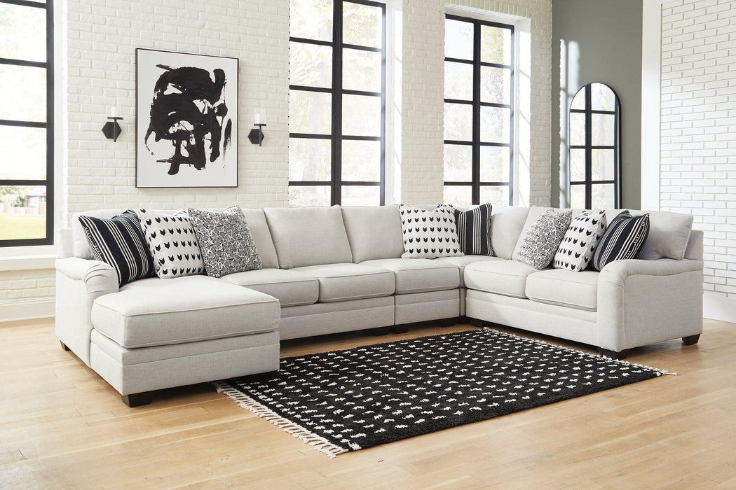Huntsworth Sectional with Chaise - Furniture 4 Less (Jacksonville, NC)