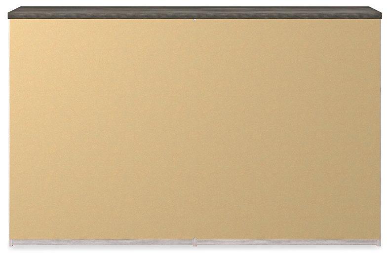 Gerridan Dresser and Mirror - Furniture 4 Less (Jacksonville, NC)