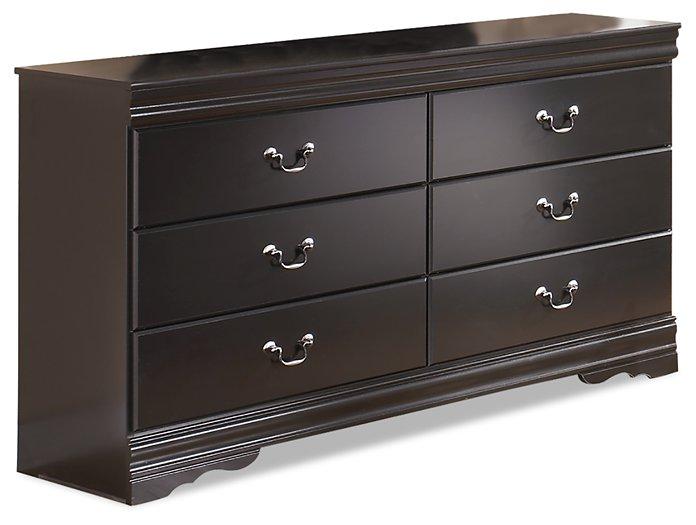 Huey Vineyard Dresser and Mirror - Furniture 4 Less (Jacksonville, NC)