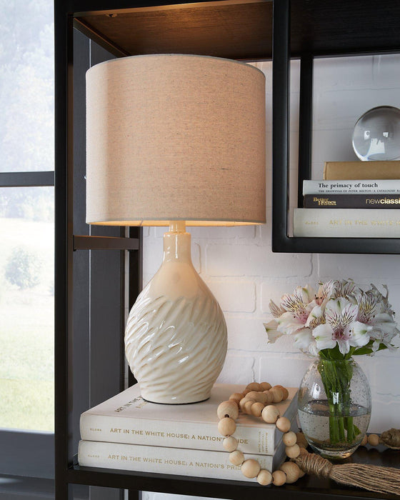 Garinton Table Lamp - Furniture 4 Less (Jacksonville, NC)