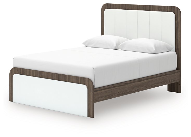 Kendanport Upholstered Bed - Furniture 4 Less (Jacksonville, NC)
