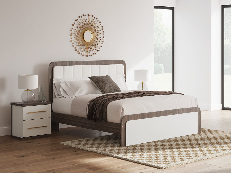 Kendanport Upholstered Bed - Furniture 4 Less (Jacksonville, NC)