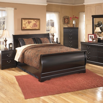 Huey Vineyard Bed - Furniture 4 Less (Jacksonville, NC)