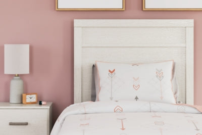 Stelsie Bed - Furniture 4 Less (Jacksonville, NC)