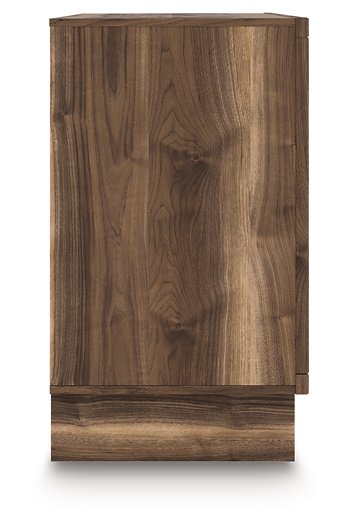 Chirason Dresser and Mirror - Furniture 4 Less (Jacksonville, NC)