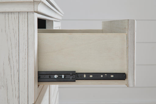 Robbinsdale Bedroom Set - Furniture 4 Less (Jacksonville, NC)