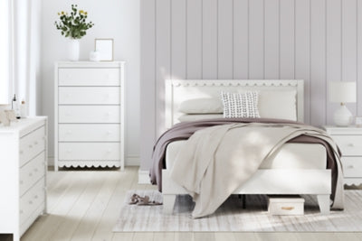 Hallityn Chest of Drawers - Furniture 4 Less (Jacksonville, NC)