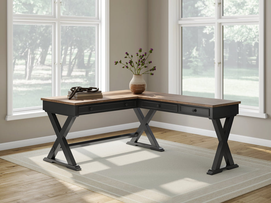 Wildenauer Home Office Desk - Furniture 4 Less (Jacksonville, NC)