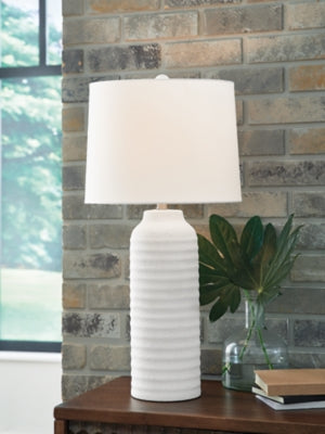Vauville Table Lamp (Set of 2) - Furniture 4 Less (Jacksonville, NC)