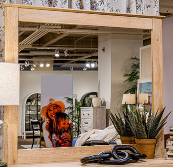 Makidern Bedroom Mirror - Furniture 4 Less (Jacksonville, NC)