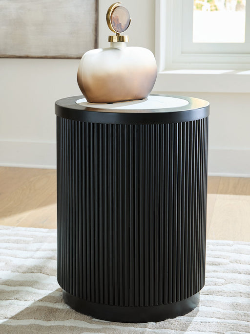 Grayman End Table - Furniture 4 Less (Jacksonville, NC)