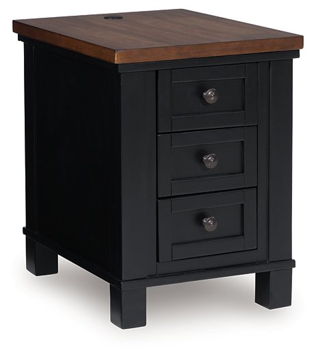 Wildenauer Chairside End Table - Furniture 4 Less (Jacksonville, NC)